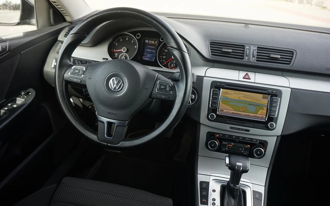 Volkswagen Passat cena 26999 przebieg: 112000, rok produkcji 2010 z Kępno małe 211